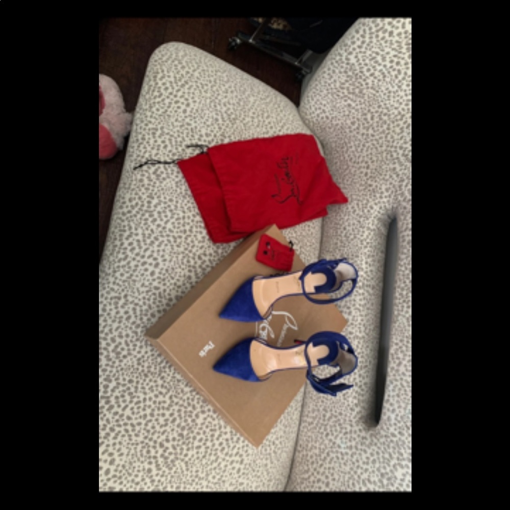 Size 6 Christian Louboutin shoes
